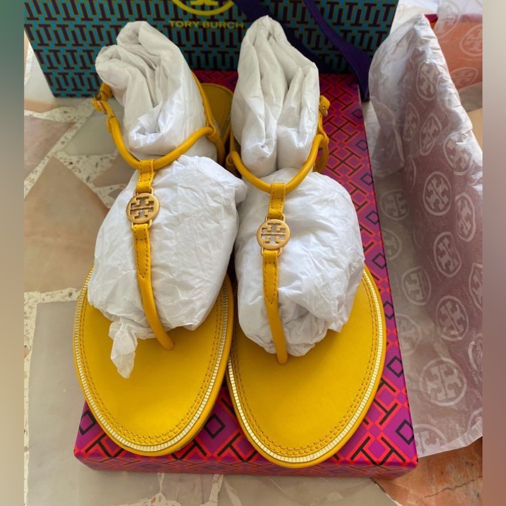 ❤️❤️ Tory Burch Yellow Marion Leather Sandals❤️❤️